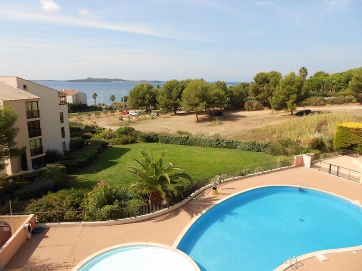 Appartement 2 Chambres Avec Piscine Face A La Mer A La Coudouliere Six-Fours-les-Plages Bagian luar foto