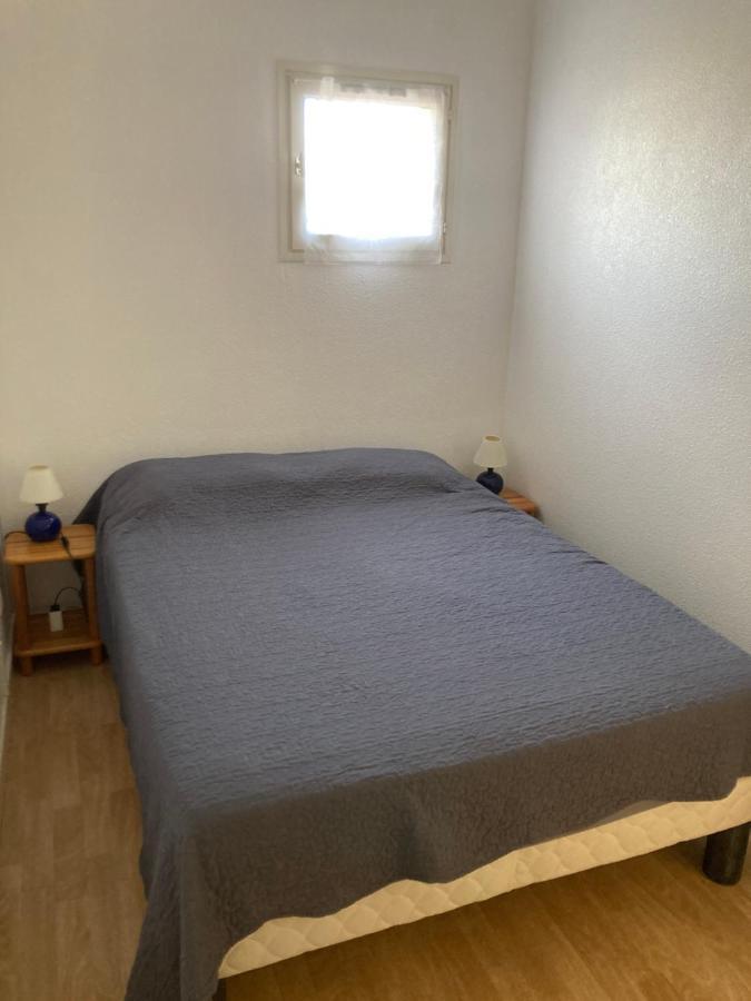 Appartement 2 Chambres Avec Piscine Face A La Mer A La Coudouliere Six-Fours-les-Plages Bagian luar foto